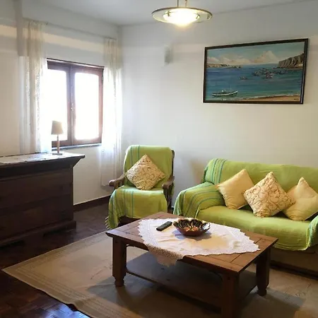 Emilys Houses - 10 Minutes Walk From Martinhal Beach, Quiet Place, Free Wifi Homestay szállás