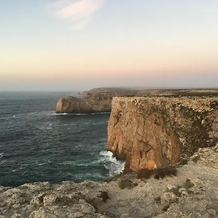Emilys Houses - 10 Minutes Walk From Martinhal Beach, Quiet Place, Free Wifi Homestay szállás Sagres